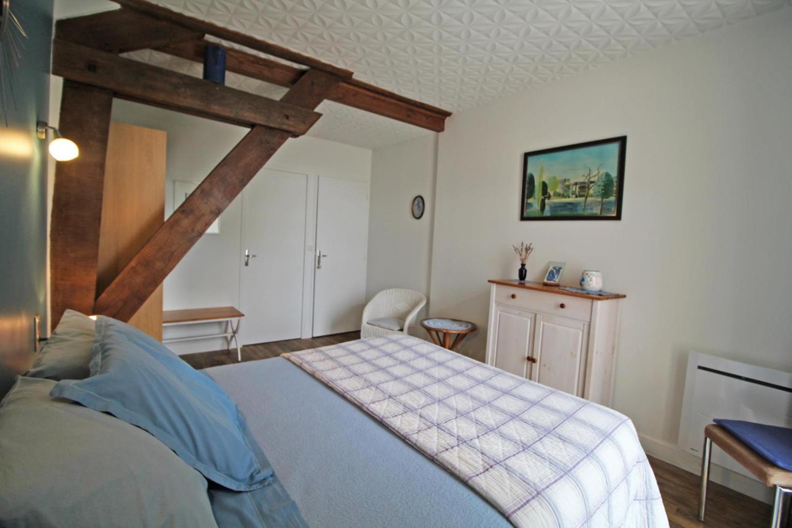 ベシーヌ・シュル・ガルトンプ Chez Doussaud Bed & Breakfast エクステリア 写真