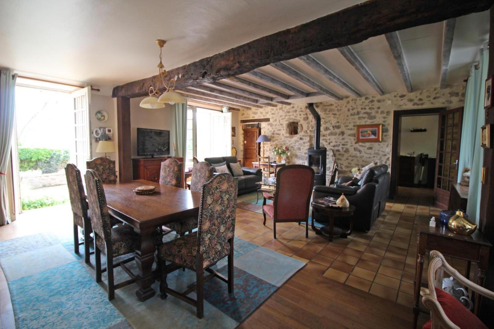 ベシーヌ・シュル・ガルトンプ Chez Doussaud Bed & Breakfast エクステリア 写真